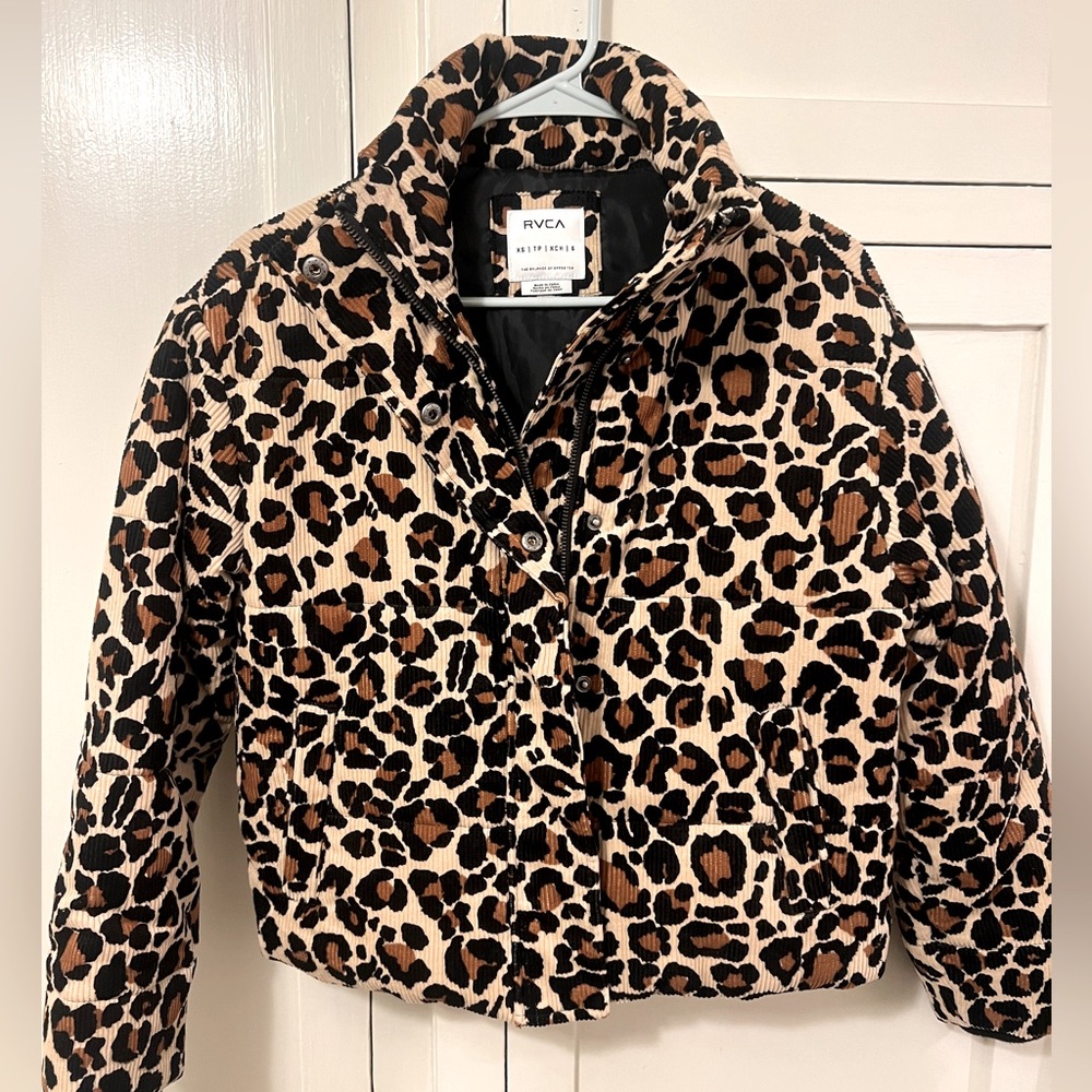 Leopard Crop Jacket. RVCA. Size XS.